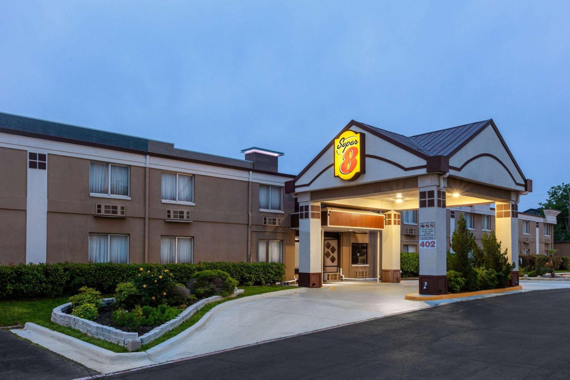 Motel Super 8 By Wyndham Grand Prairie North Exterior foto