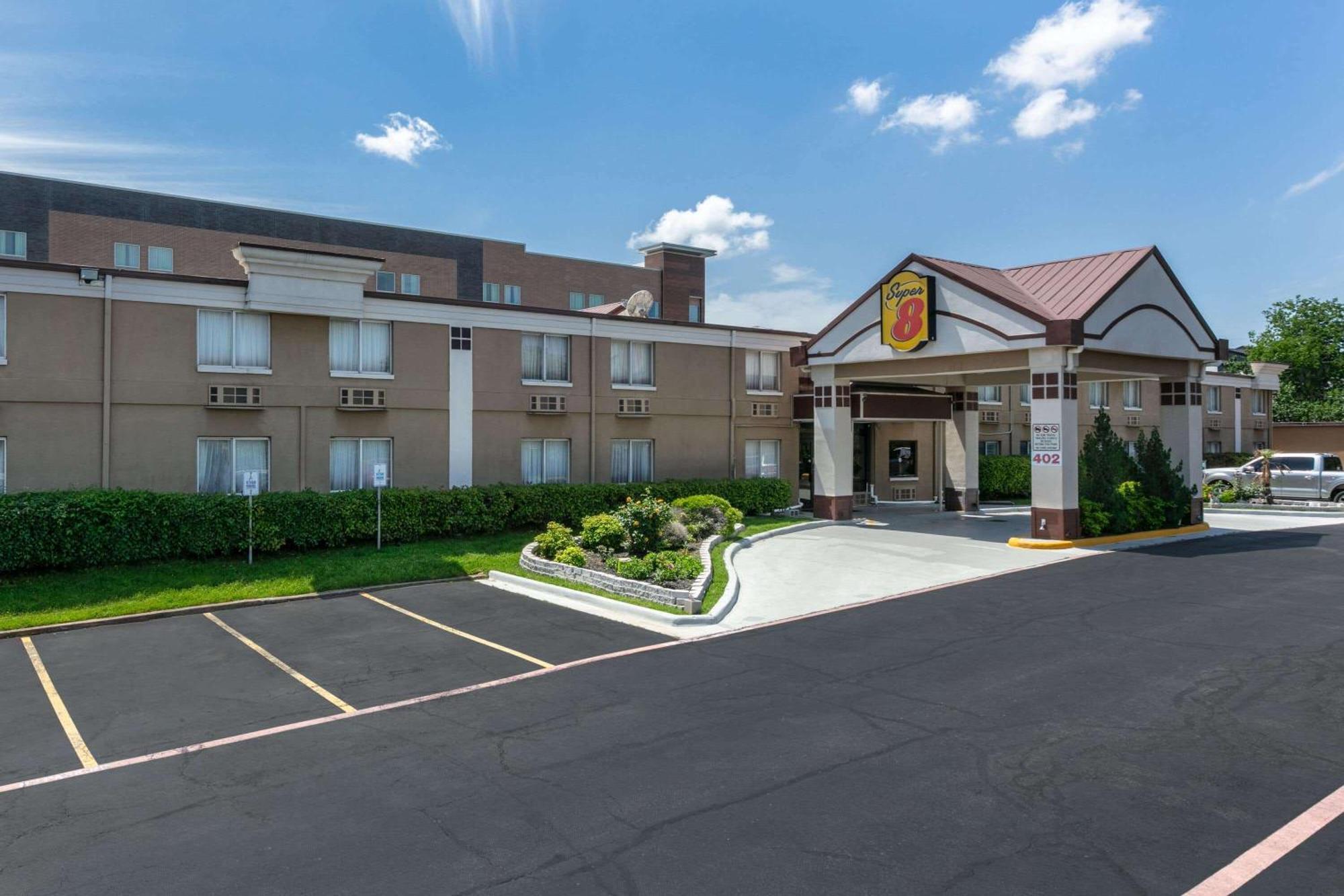Motel Super 8 By Wyndham Grand Prairie North Exterior foto